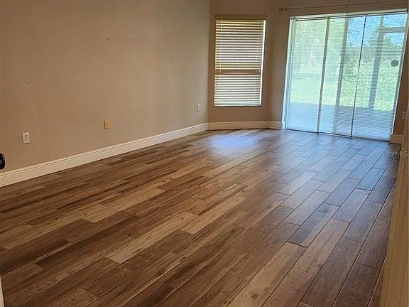 4th image of 3507 Sunset Isles Blvd