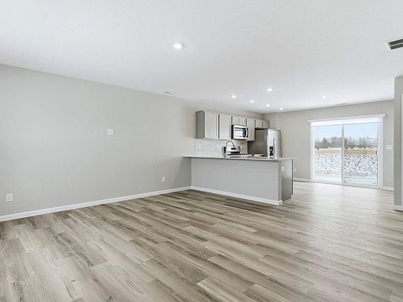 4th image of 2880 Greenacre Ct