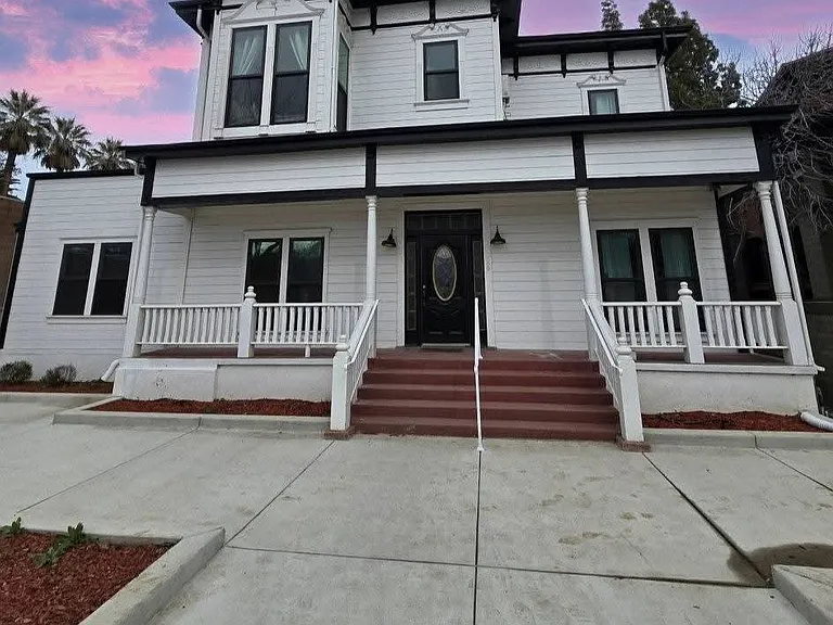 609 Court St #A — Photo 16