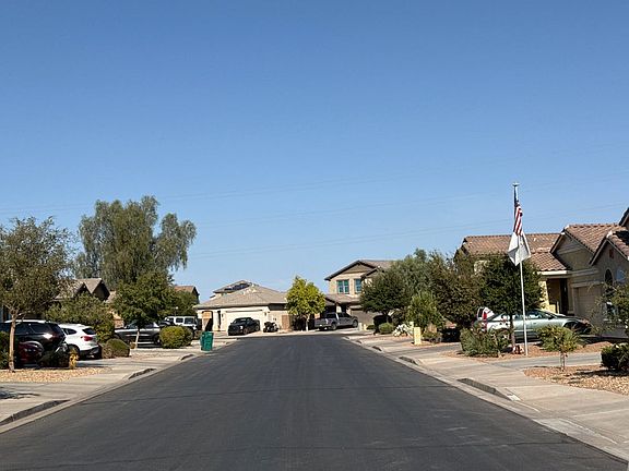 4th image of 41560 W Anne Ln