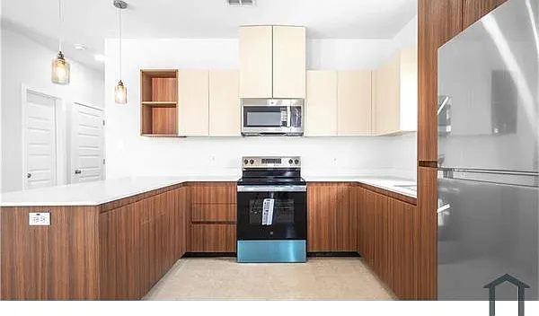 500 N Onyx Ave — Photo 6
