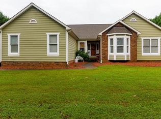 144 Saint Martins Ln, Statesville, NC 28677