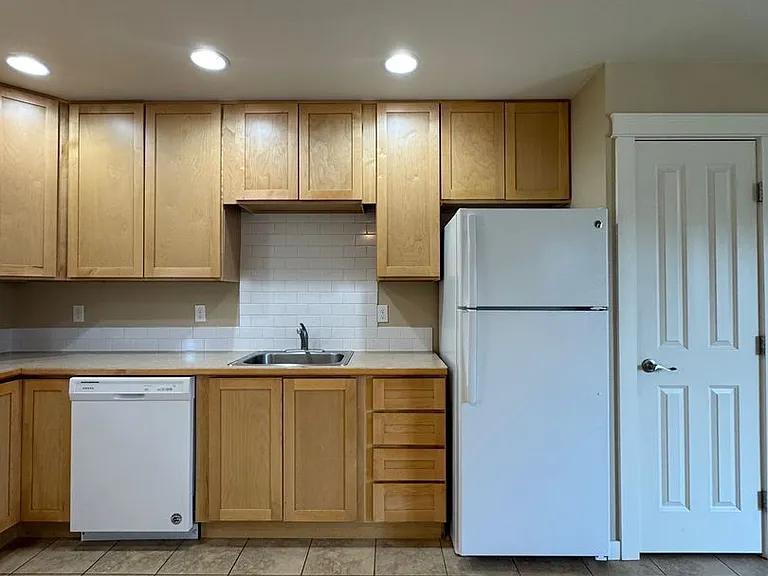 2237 Airport Rd — Photo 4