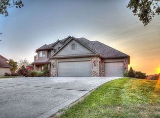 11809 Autumn Tree Dr, Fort Wayne, IN 46845