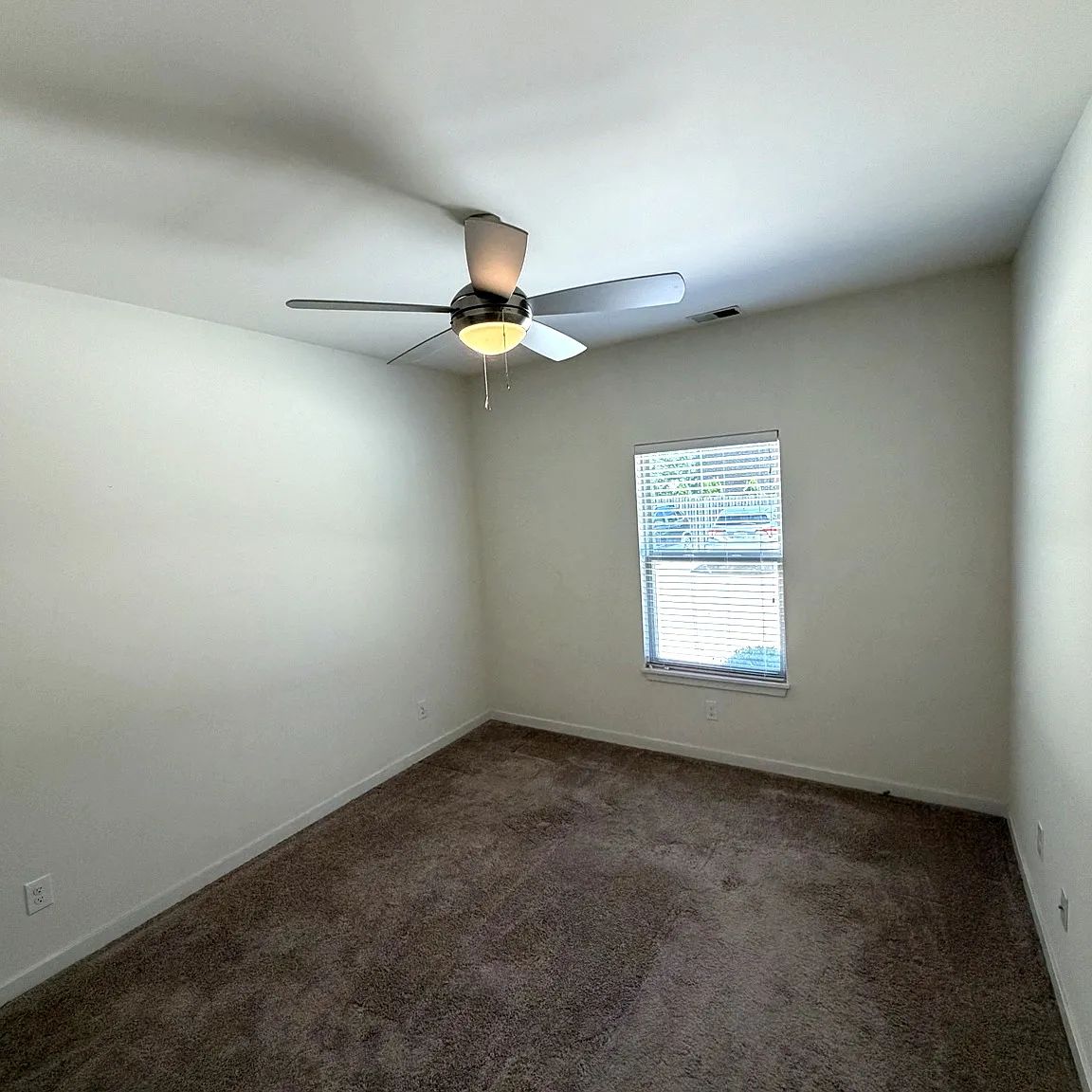 2 bed, 1100 sqft, $1,450 — Photo 3