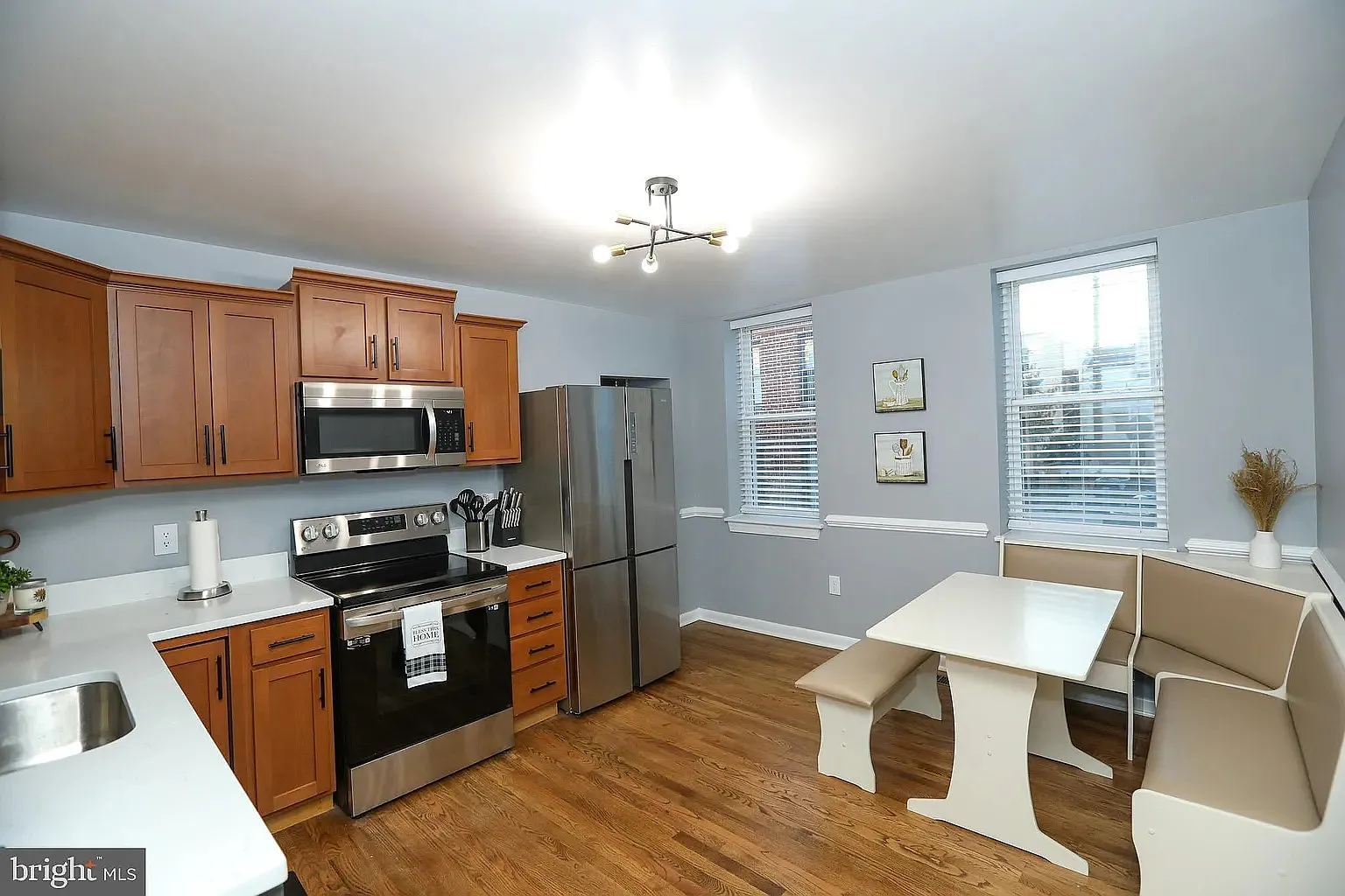 2111 Gough St — Photo 4