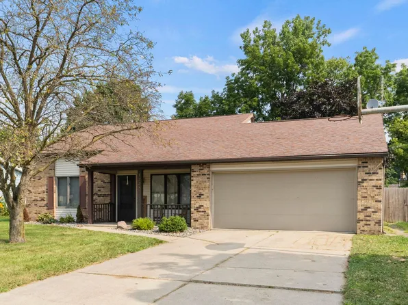 1228 McIntyre Dr, Auburn, IN 46706