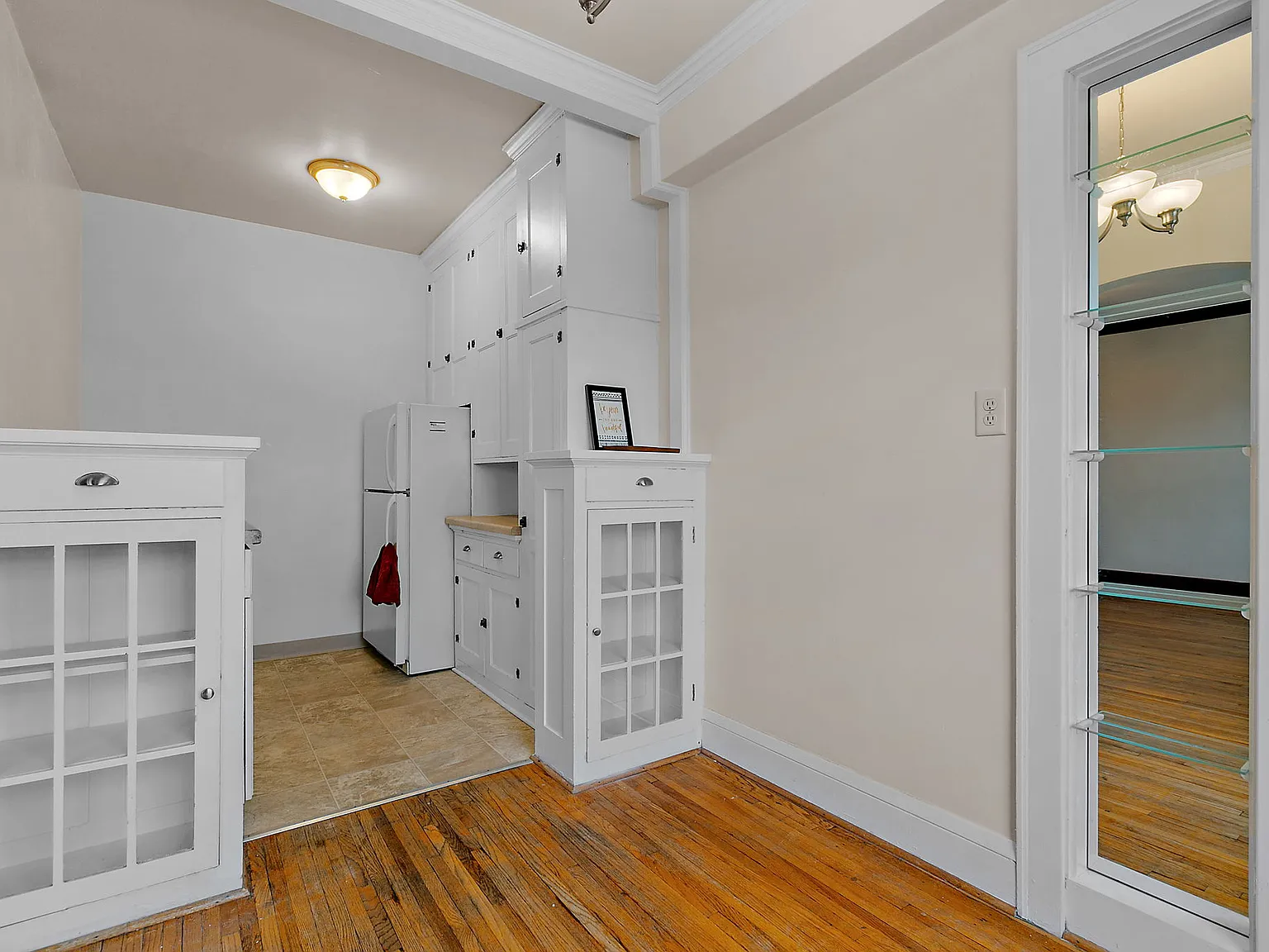 Hillside Apartments — Photo 3