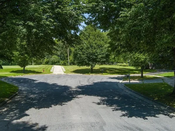 22 Sandlewood Cir, Madison, WI 53716