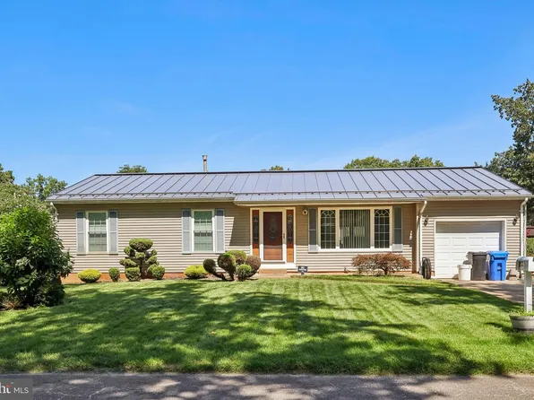 252 Cactus St, Browns Mills, NJ 08015