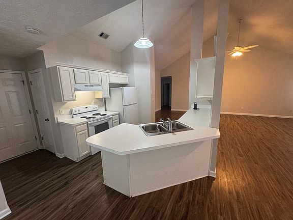 5th image of 4343 Grey Park Dr