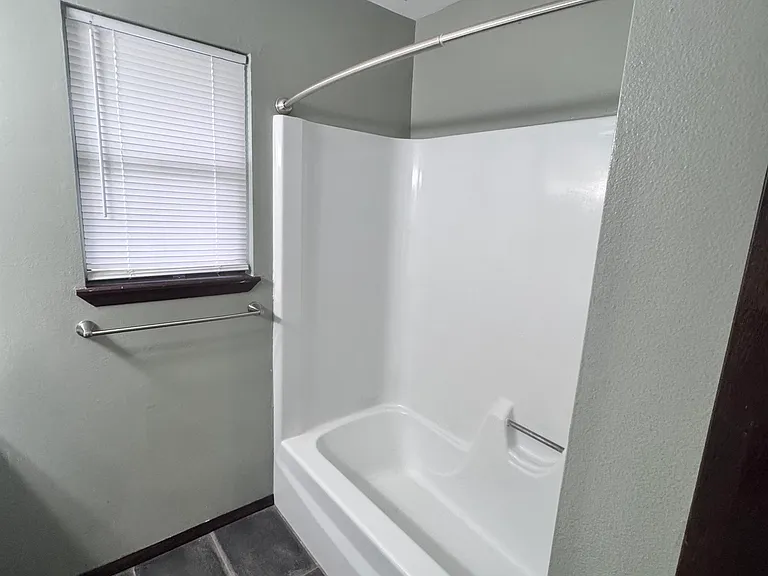 625-627 N Elder St #633 — Photo 12
