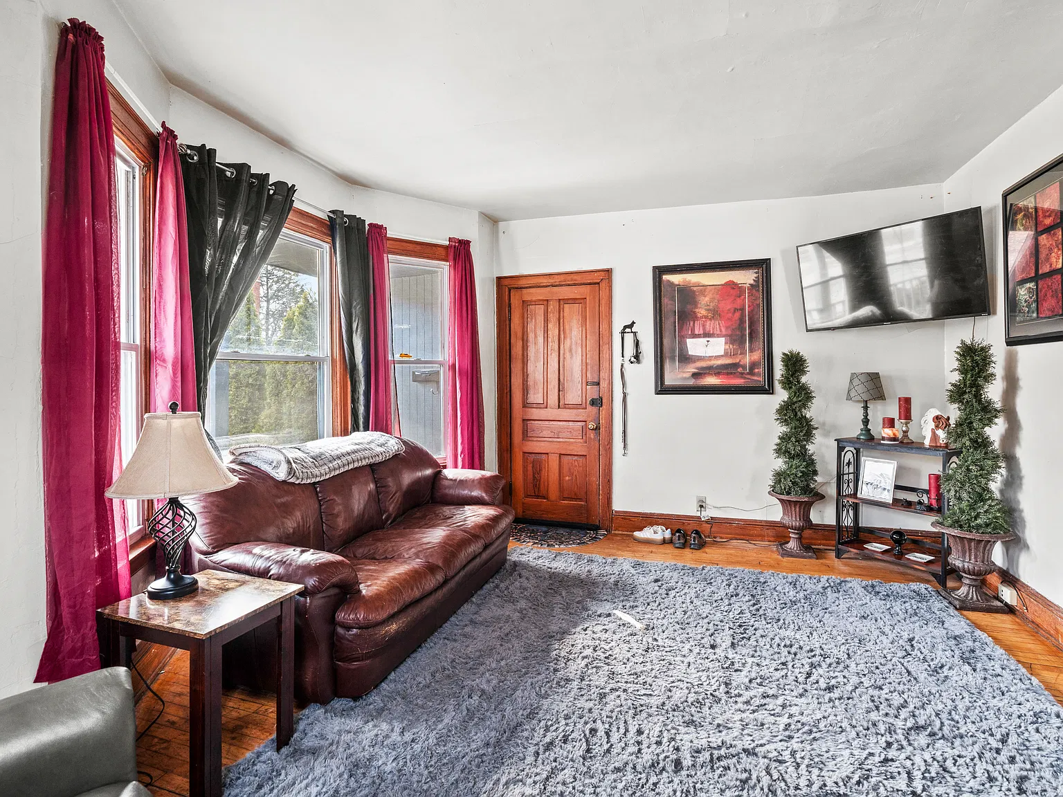 3 bed, 1600 sqft, $1,700 — Photo 4