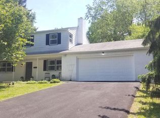364 Stonehaven Dr, Red Hill, PA 18076