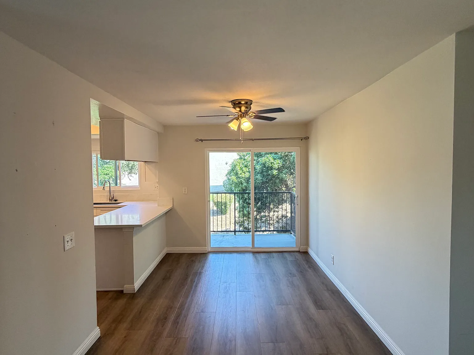 2 bed, 1100 sqft, $2,600 — Photo 4
