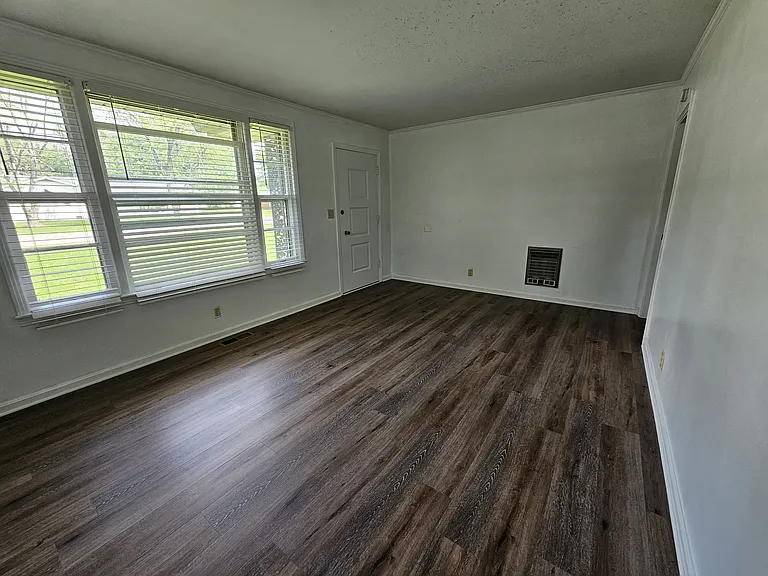 1106 Bel Aire Dr — Photo 6