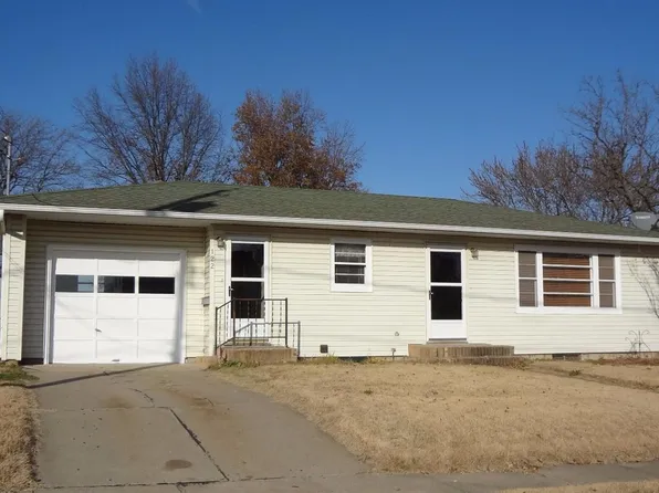 122 E Willow St, Clarinda, IA 51632