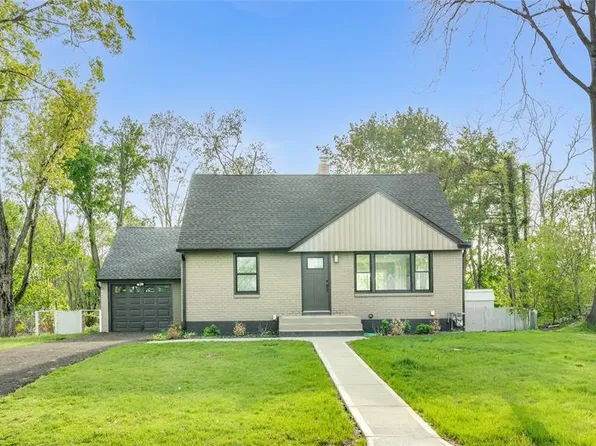 7 Briarwood Drive, Poughkeepsie, NY 12601