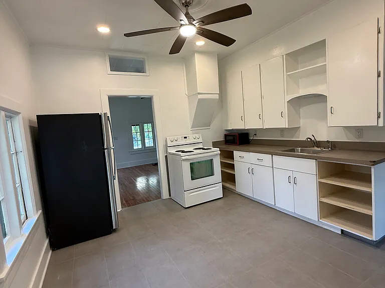 125 Mill Ave — Photo 16