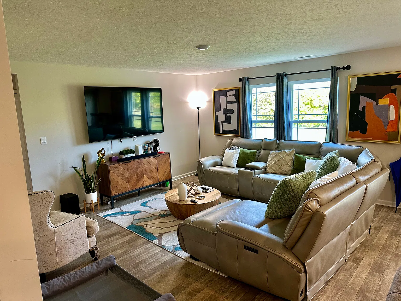 5 bed, 2626 sqft, $2,695 — Photo 4