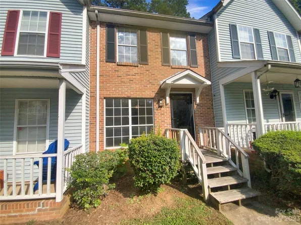 6337 Windsor Gate Ln, Charlotte, NC 28215