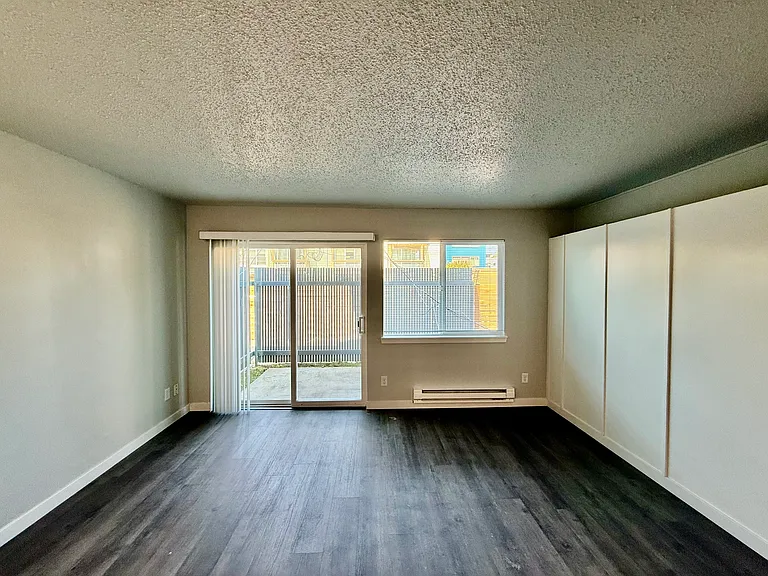 1725 SW Barton St #201 — Photo 10