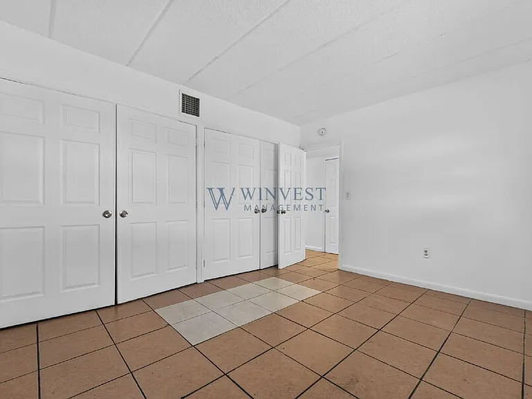 Presidential View Apartments — Photo 48