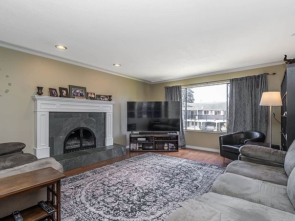 5th image of 3351 Bowen Dr