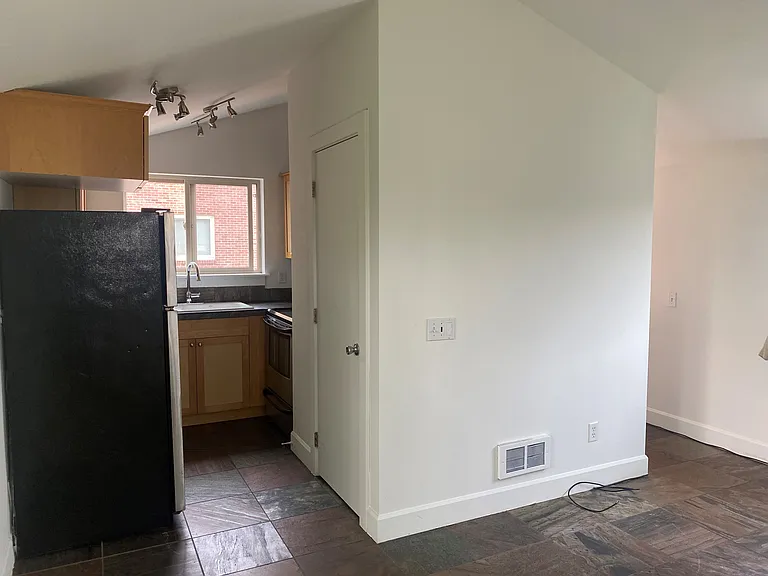 2516 E Denny Way #F — Photo 5