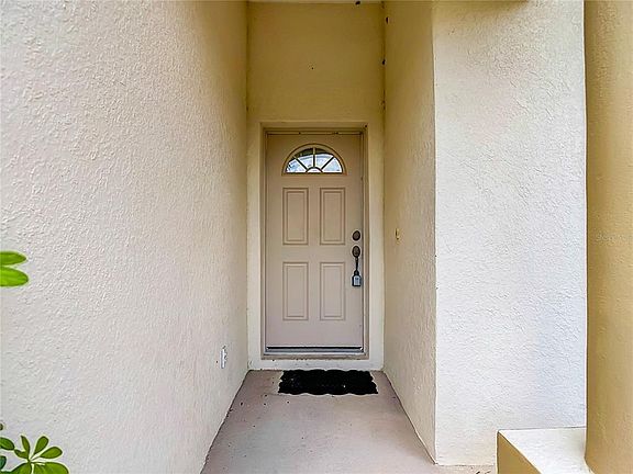 3rd image of 4523 BUTTERFLY LANE