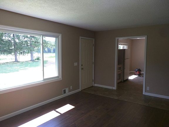 Living Room (Front Entry)