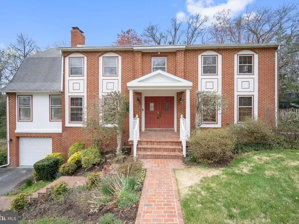 9304 Maybrook Pl, Alexandria, VA 22309