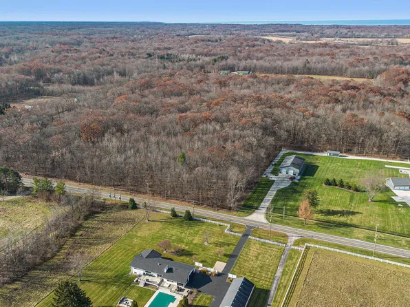 Three Oaks Rd, Three Oaks, MI 49128