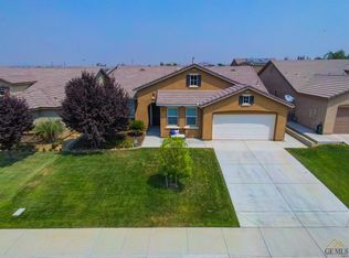10812 Fieldstone Dr, Bakersfield, CA 93306