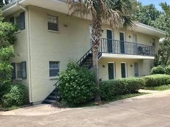 331 Tudor Ave APT 8, River Ridge, LA 70123