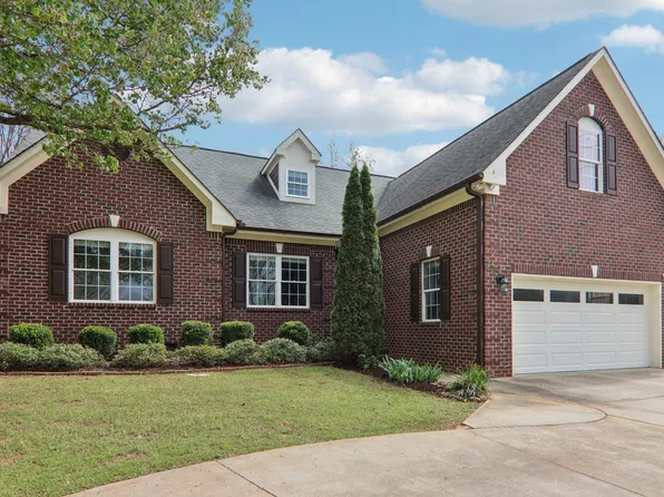 1114 Devenger Rd, Greer, SC 29650