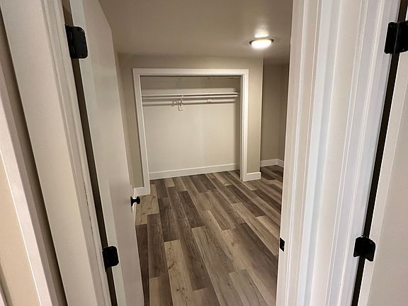 4th image of 475 S 600 W