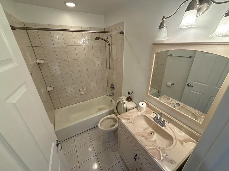 201 N Hammonds Ferry Rd — Photo 15