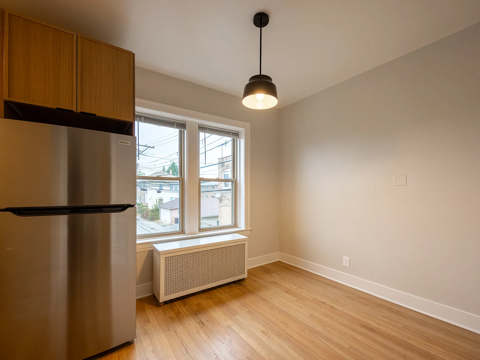 1 bed, 1000 sqft, $1,600 — Photo 2