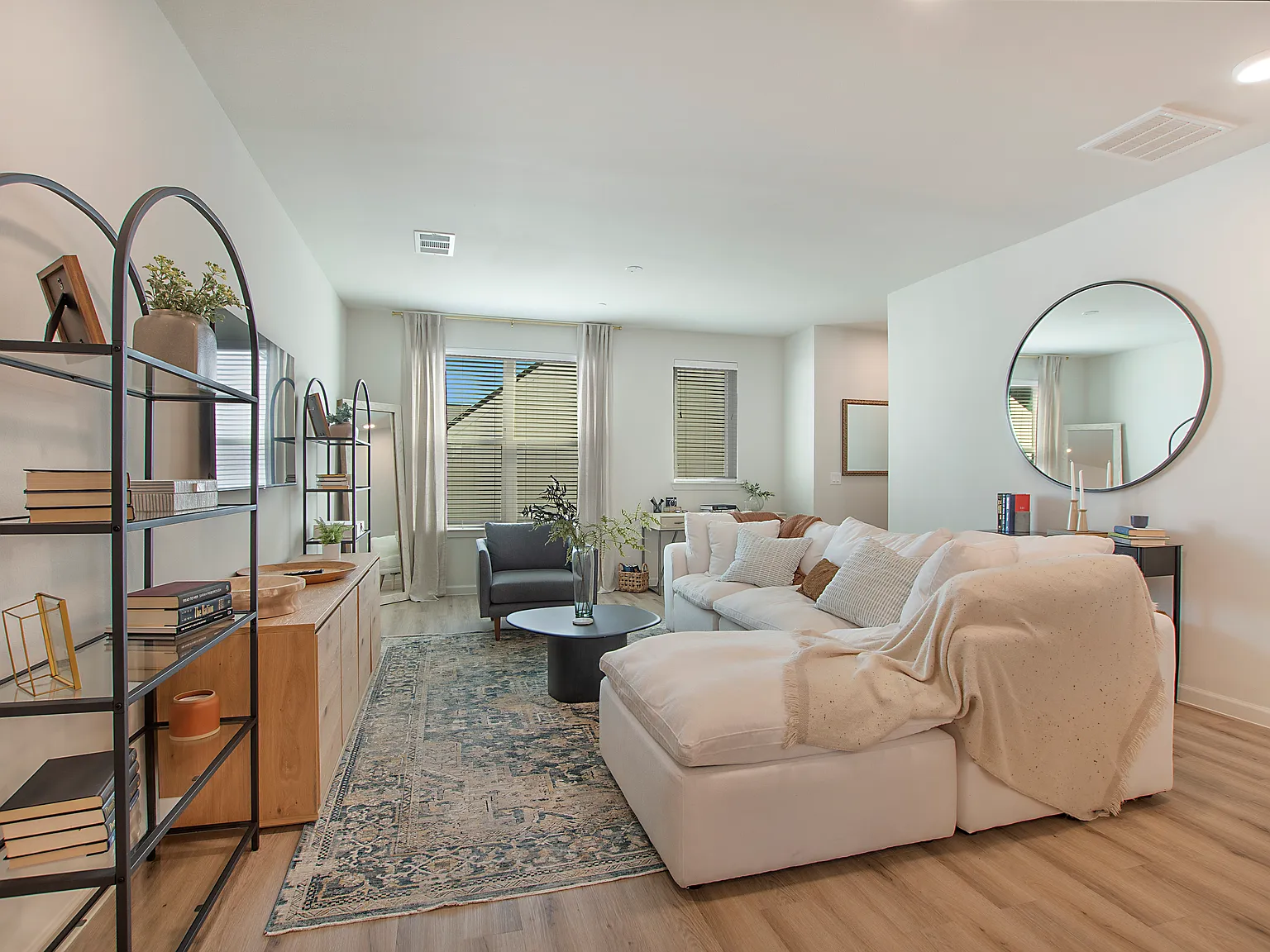 3 bed, 3.5 bath, 1897 sqft, $2,780 — Photo 3