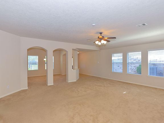 4th image of 13607 Manor Crest Ln