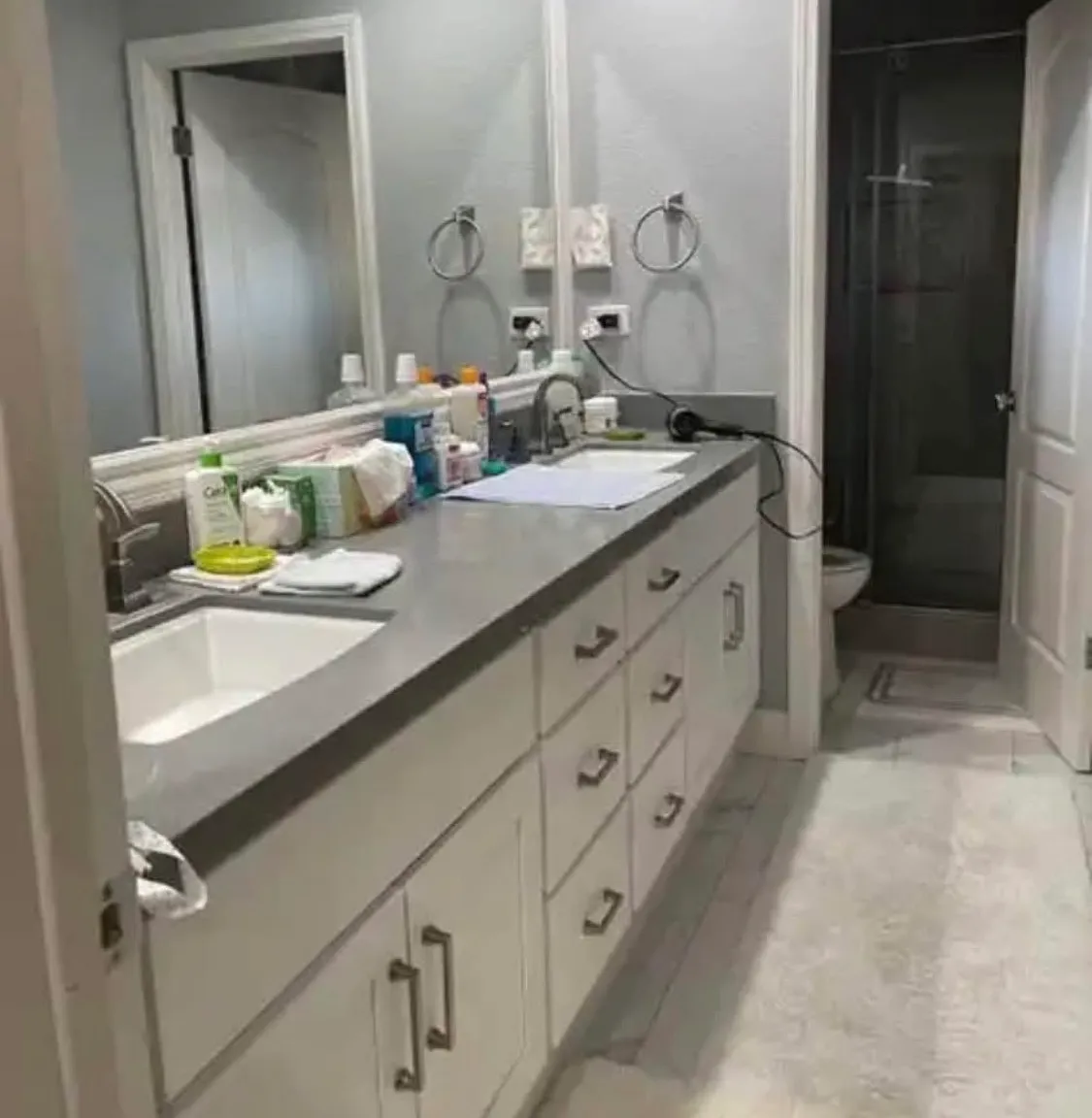 5 bed, 3262 sqft, $1,000 — Photo 3