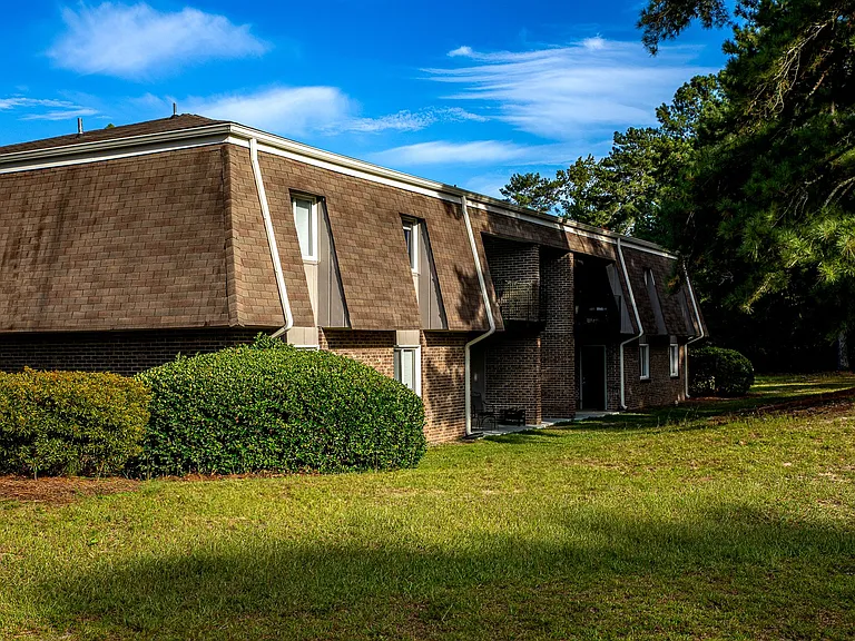 Vintage Creek Apartments — Photo 12