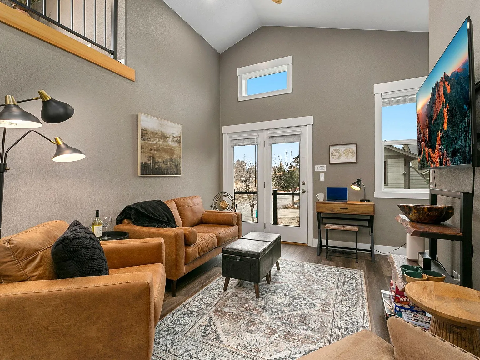 1 bed, 700 sqft, $2,800 — Photo 1