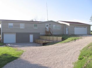 2431 Navajo Rd, Clay Center, KS 67432