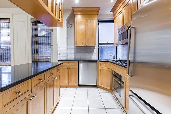 Rented by Samuel Realty Group LLC | media 14