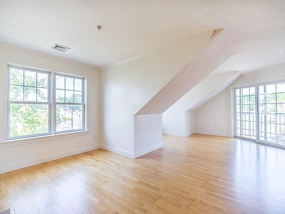 5th image of 1 Lenox St APT 302