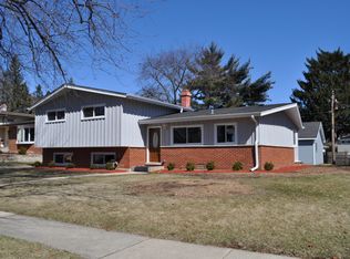 523 S 7th Blvd, Dundee, IL 60118