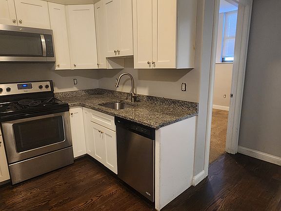 3rd image of 10 Merrymount Rd APT 106