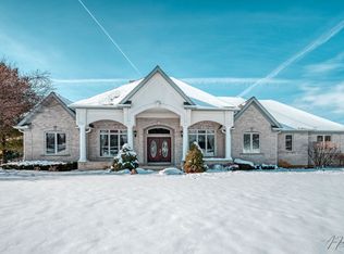 1715 Bull Ridge Dr, McHenry, IL 60050